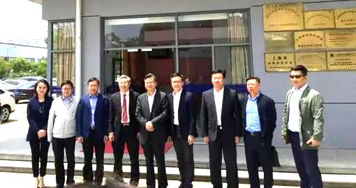 重庆市副市长李殿勋一行来访BBIN游戏