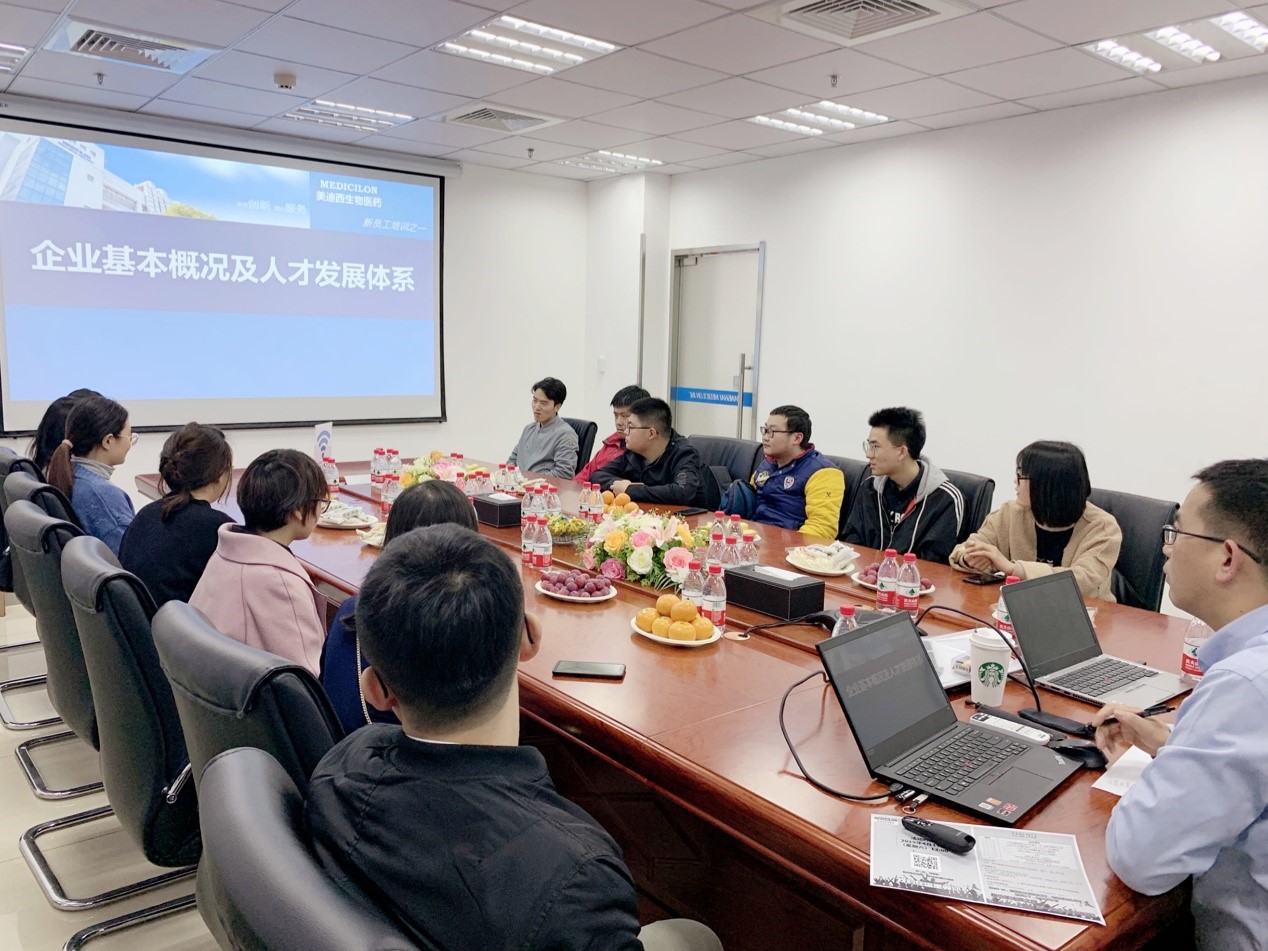 走进BBIN游戏，，，，，，与学子共话生长