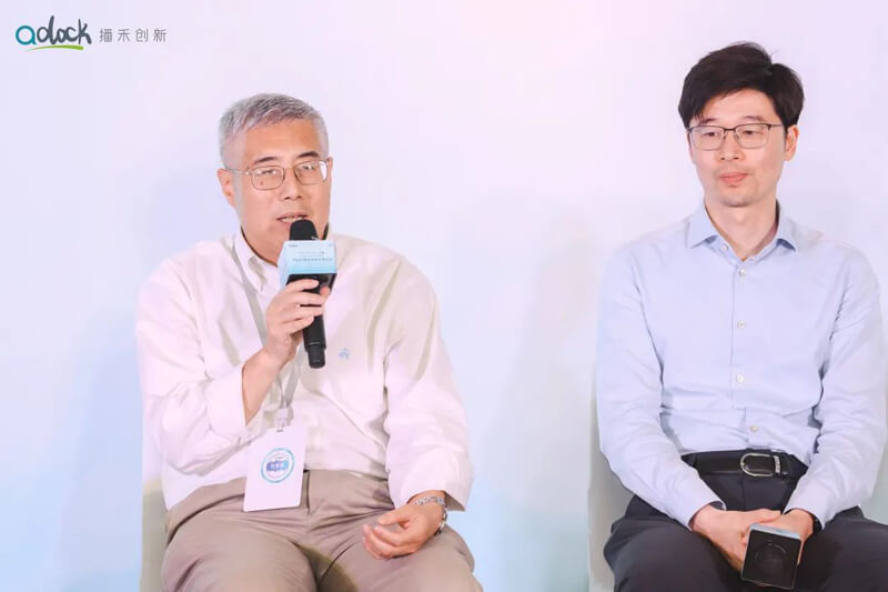 BBIN游戏首创人&首席执行官陈春麟（左一）.jpg